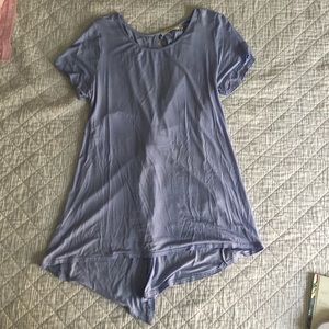 Soft tunic with twist back